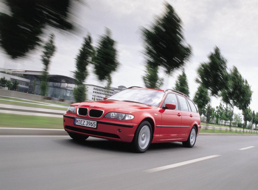  BMW 3-Series Touring 2002 года  (фото 16 из 18)